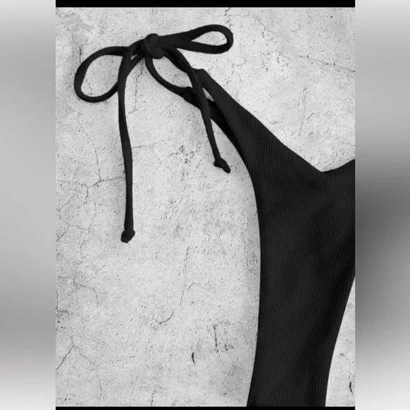 Two piece black bikini set - size M - Picture 4 of 4